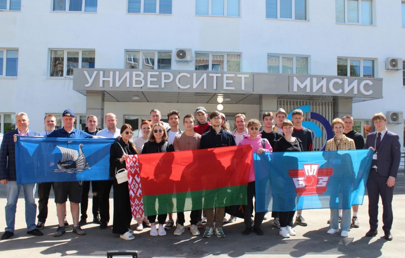 Международное сотрудничество: делегация металлургического колледжа посетила Выксу